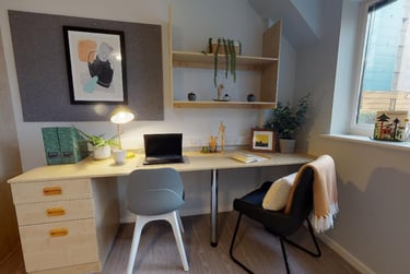 Bronze Studio at iQ Opal Court, 60 Lancaster Road, City Centre, Leicester, LE17HA - Image 2